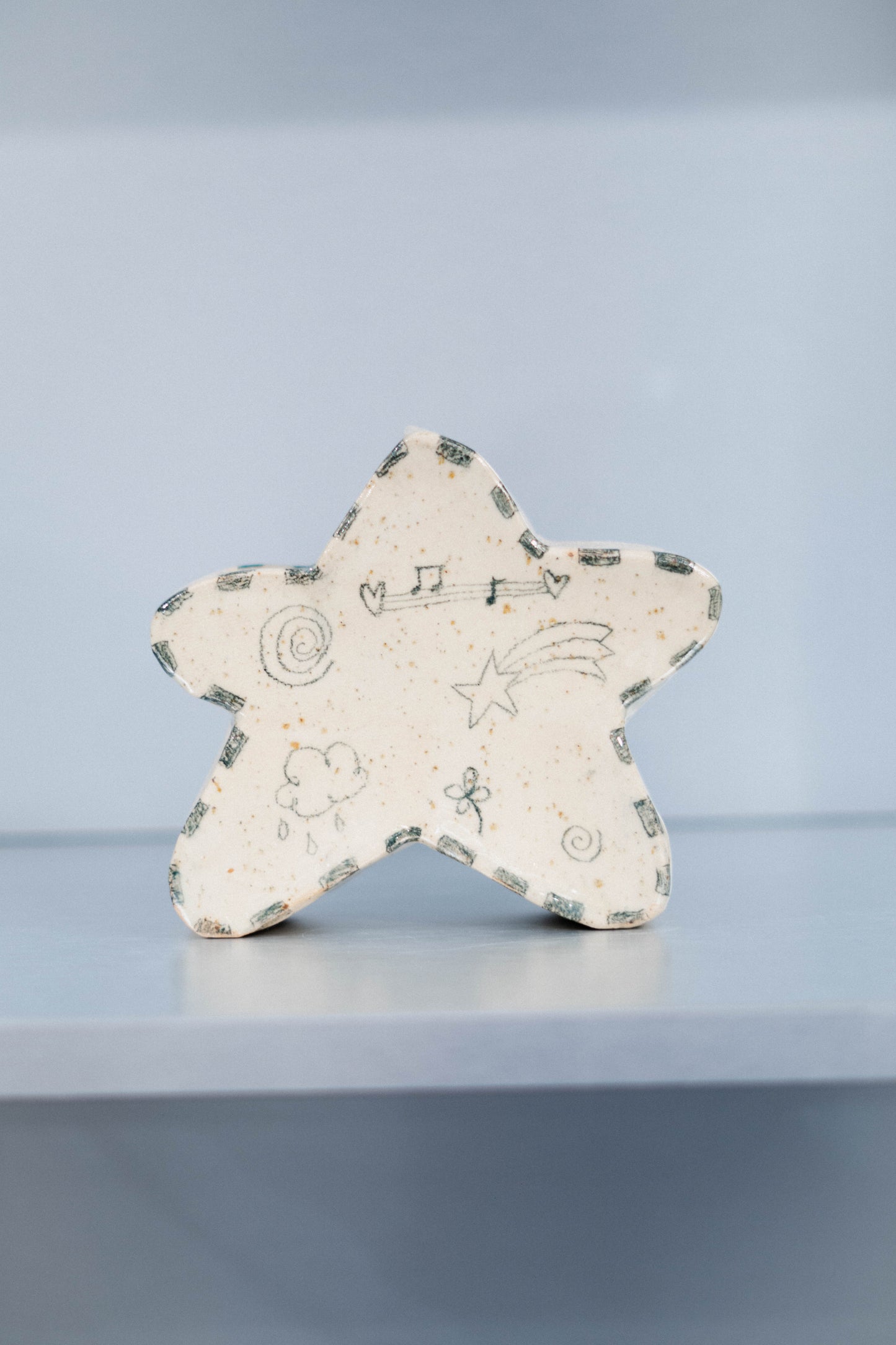 CERAMIC STAR VASE #3 00ctmn