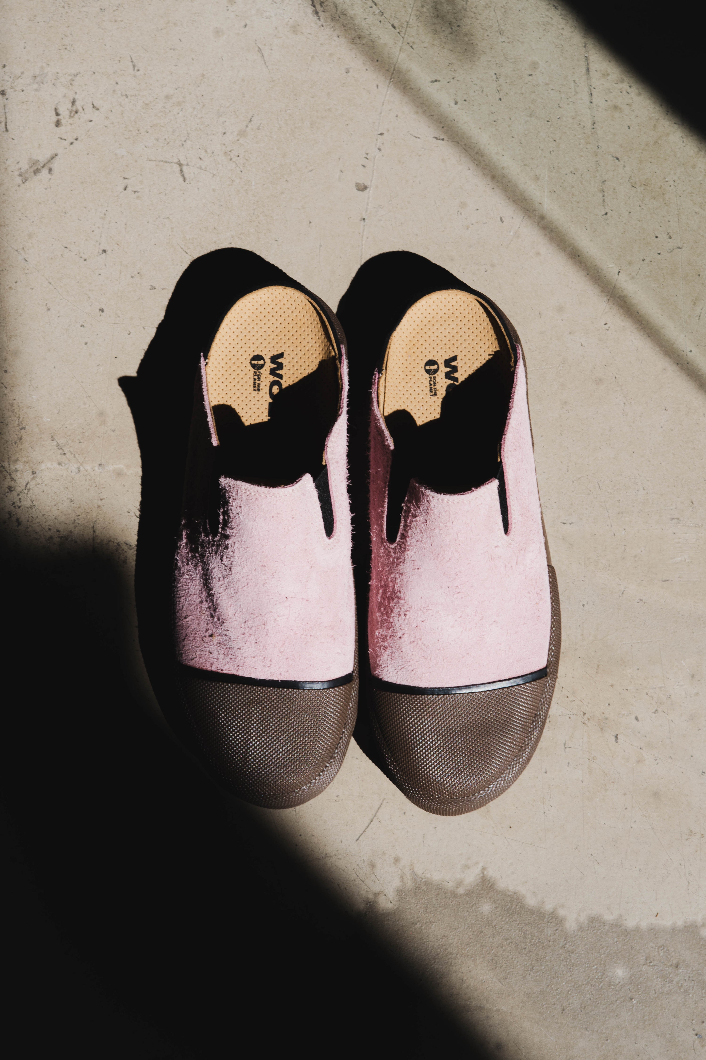 DOGTOWN PLUS - FLUFFY PINK WOLLOW