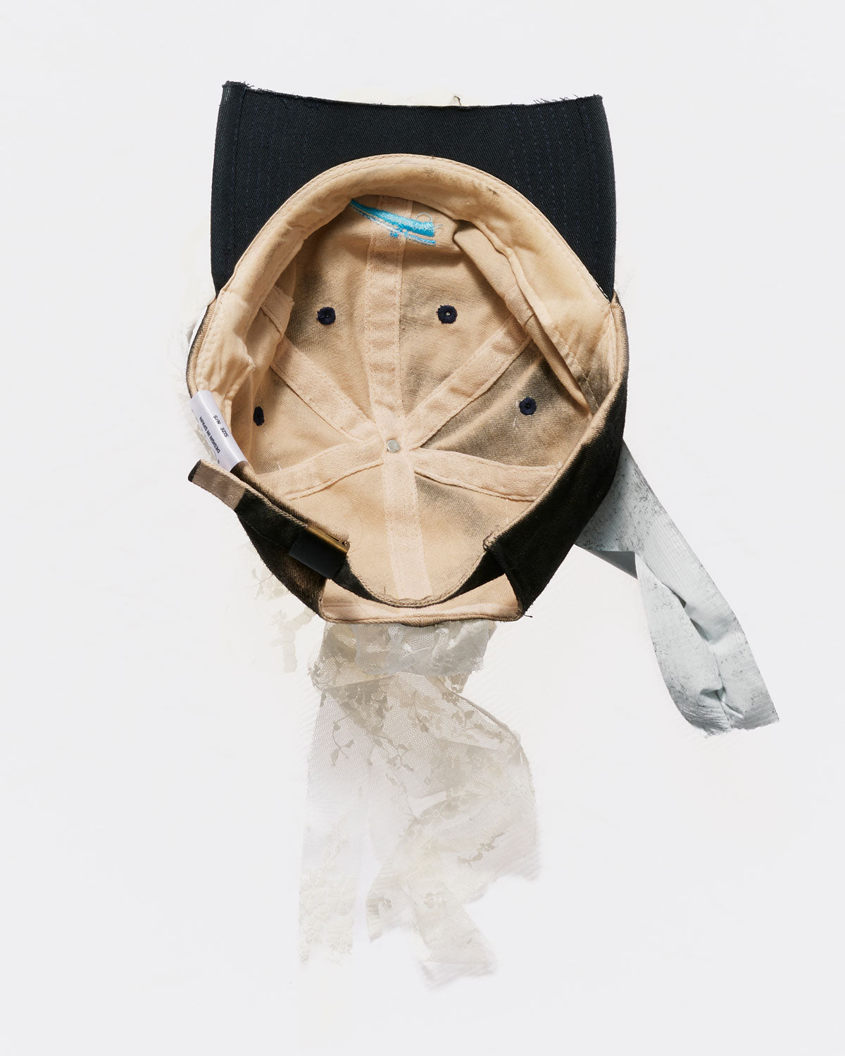 006-C-25 LaceCut Cap Studio Stars