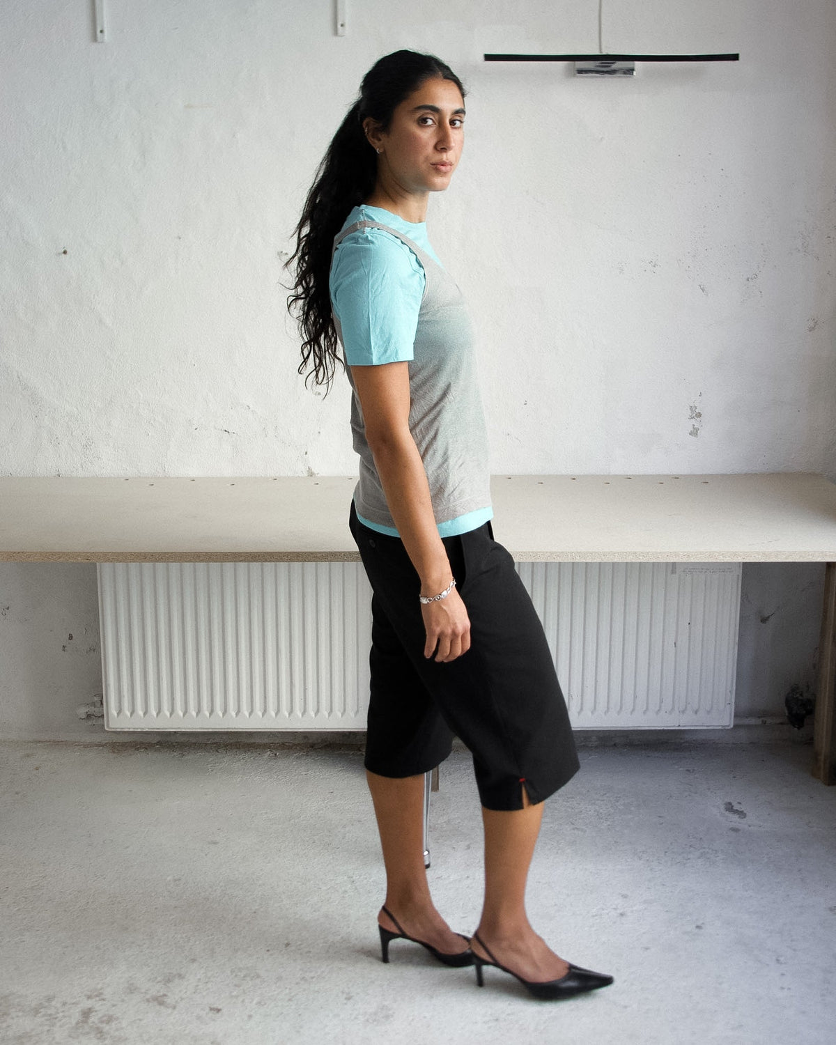 BLACK SLIT CAPRIS Re;incarnated