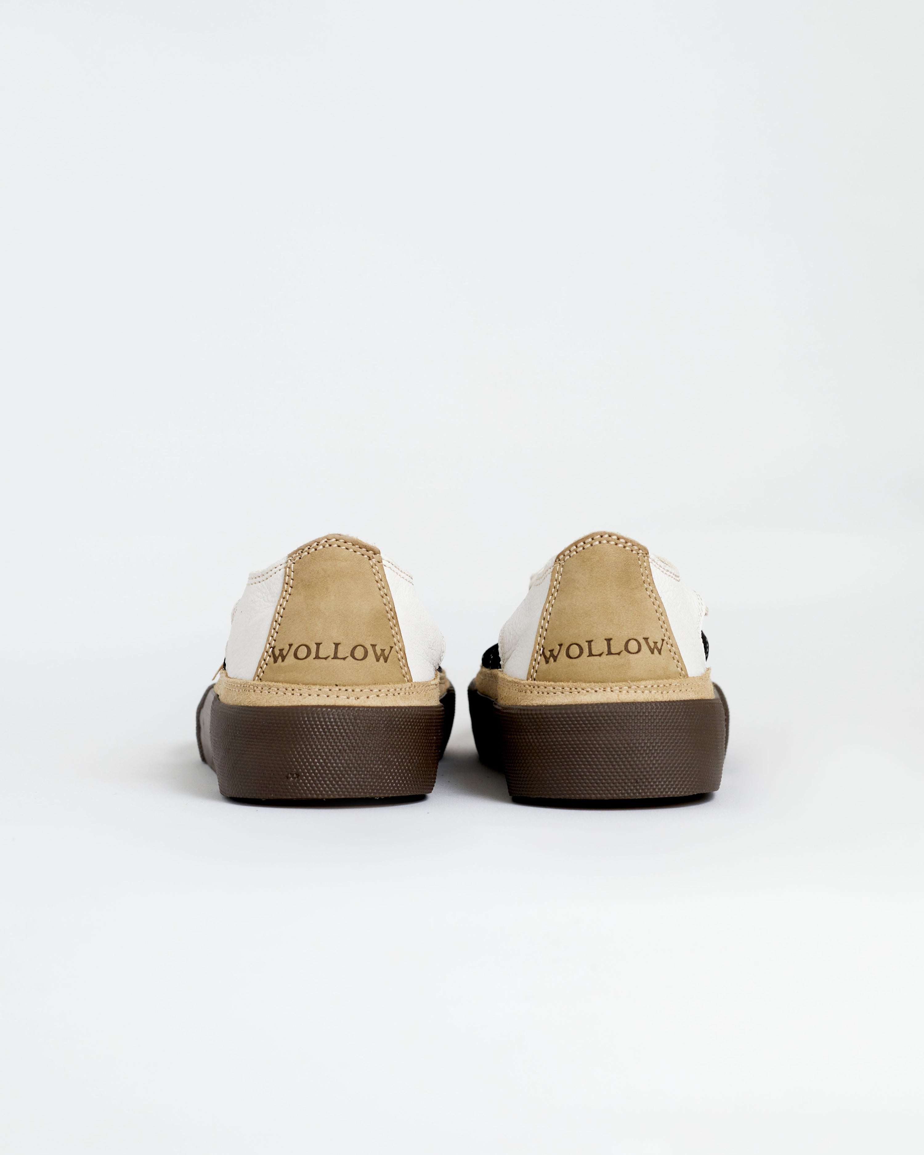 OPEN - WHITE BLACK WOLLOW