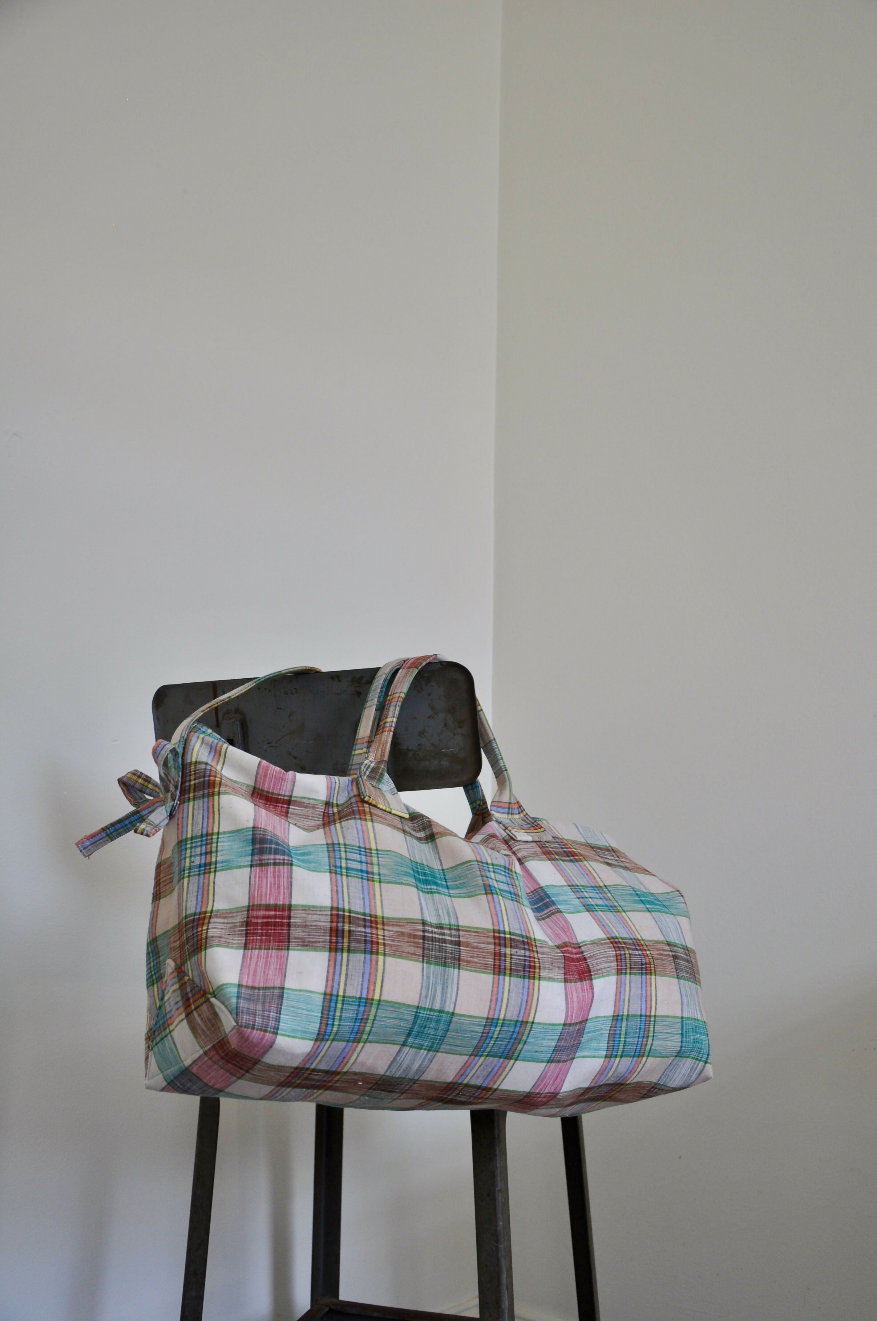 Cotton Madras Bow Tote – 1718 Studio Stars