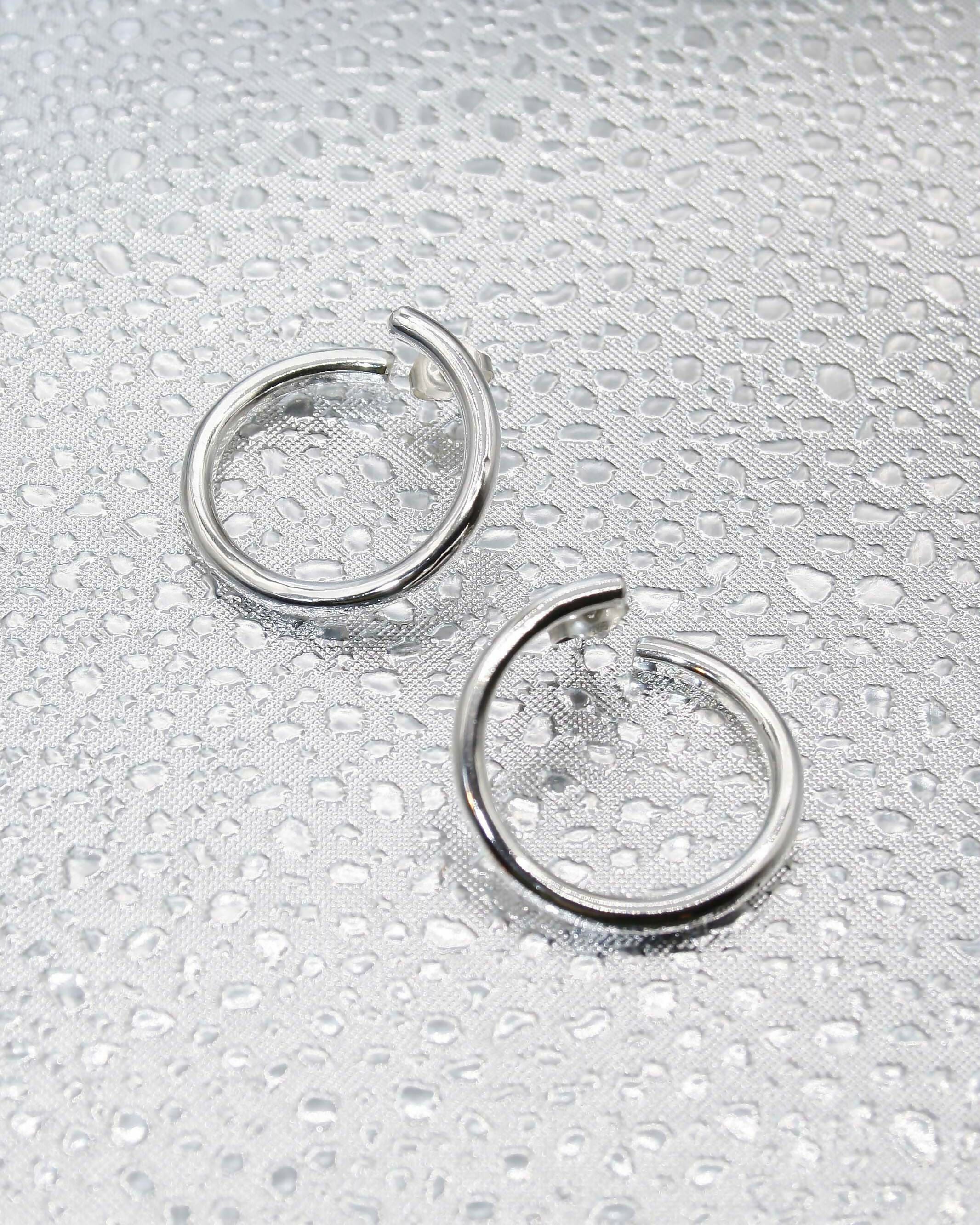 Vitra Twisted Hoops, Large Studio Stars