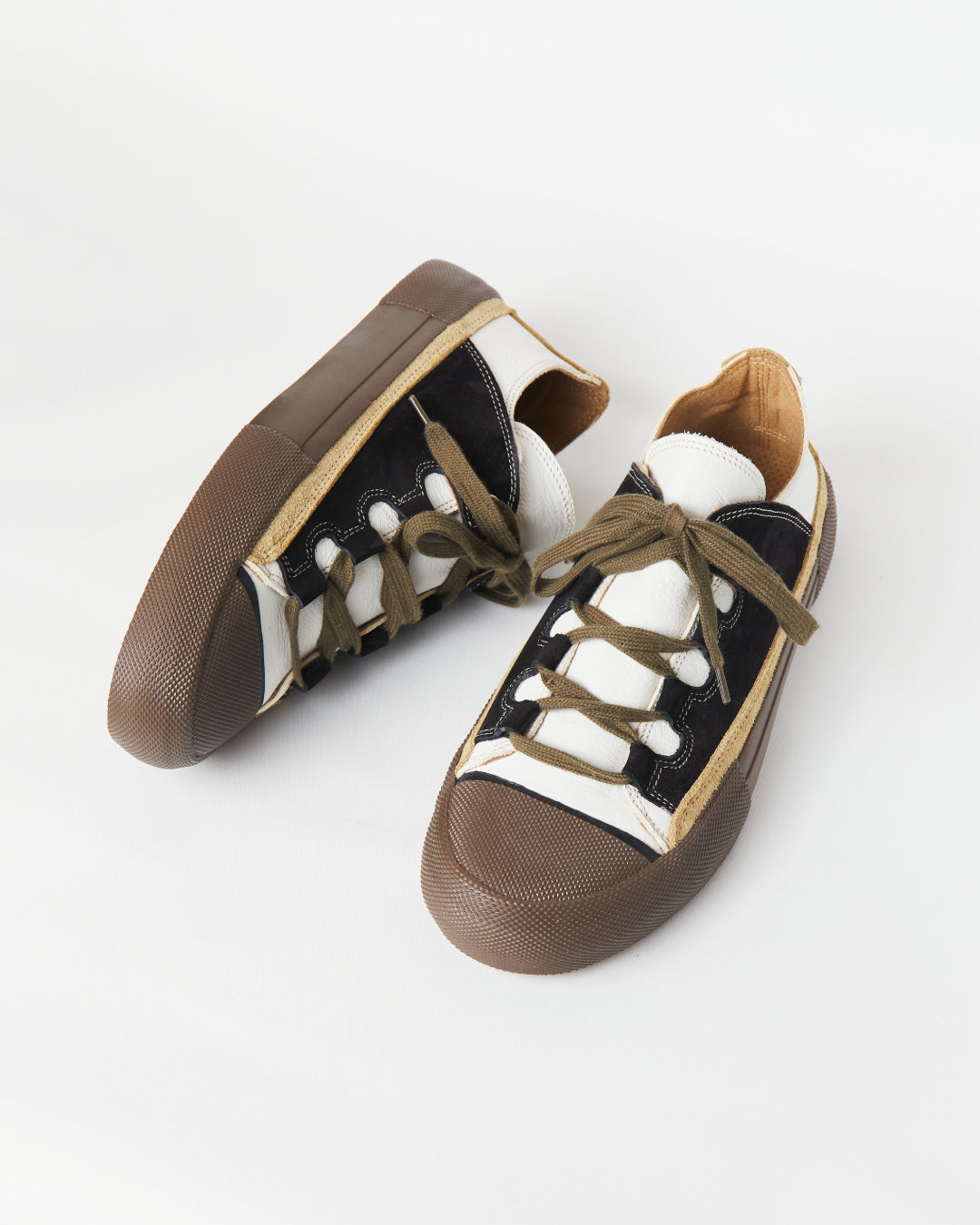 TARMAC - WHITE BLACK GINGER WOLLOW