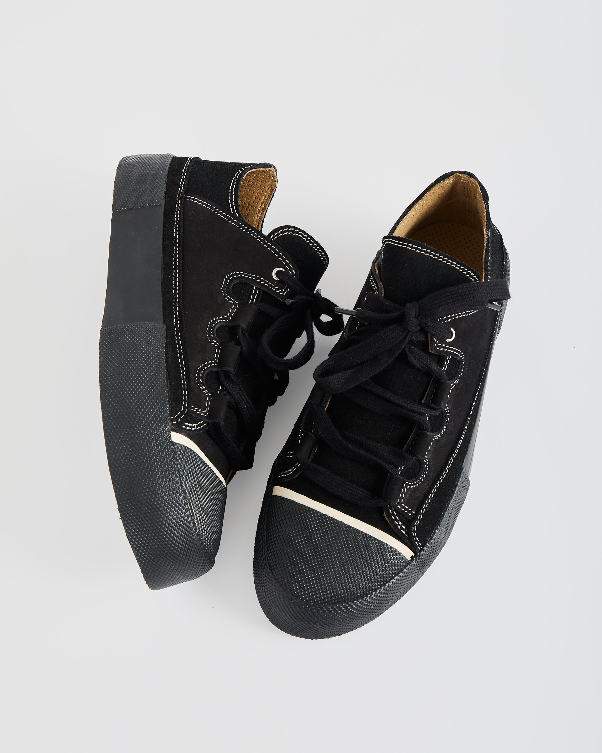 TARMAC PLUS - BLACK BS WOLLOW