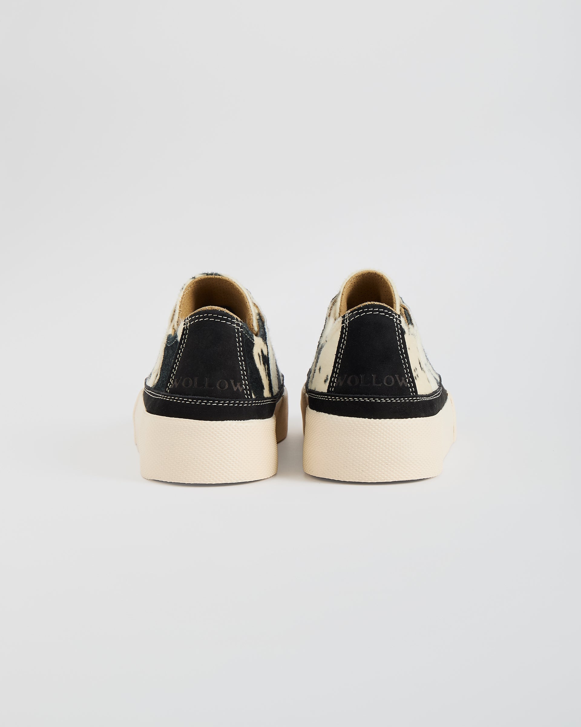 TARMAC STUDIO STARS - COW WOLLOW