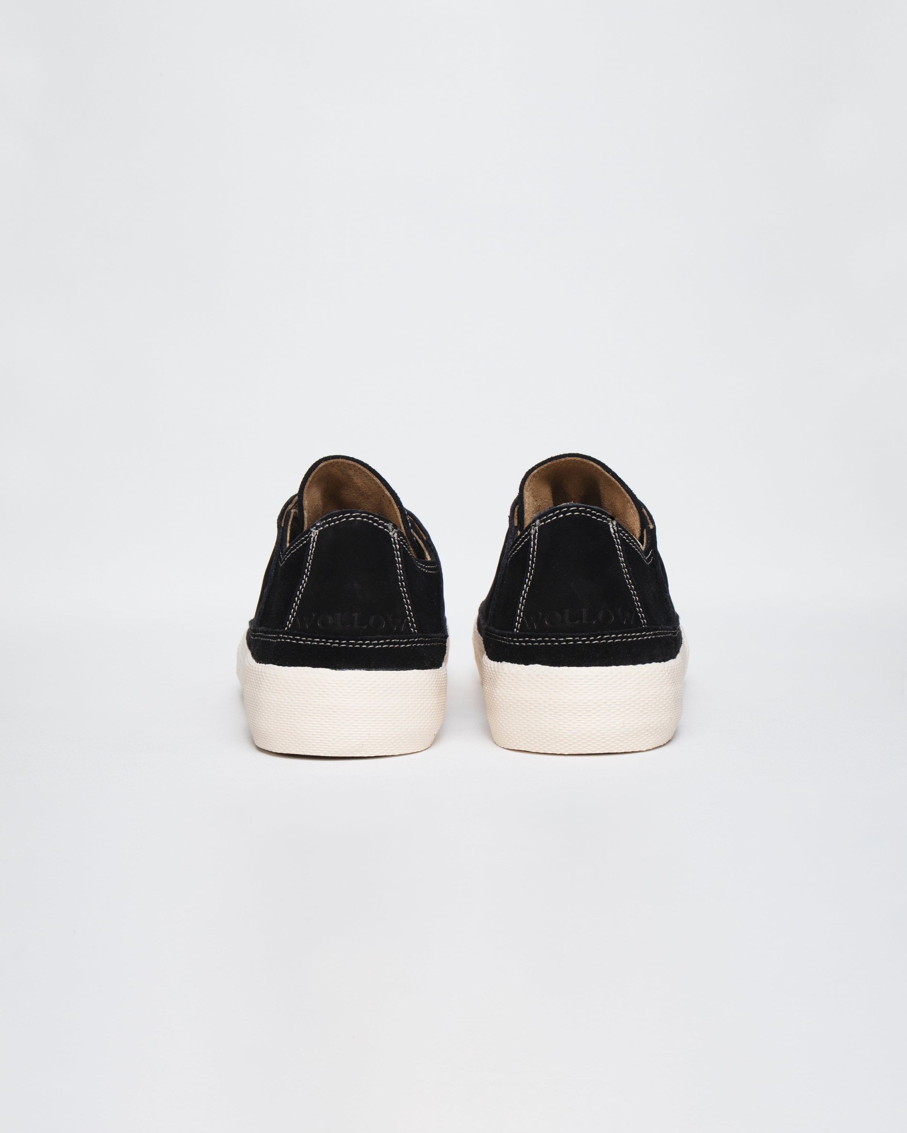 TARMAC - BLACK WOLLOW