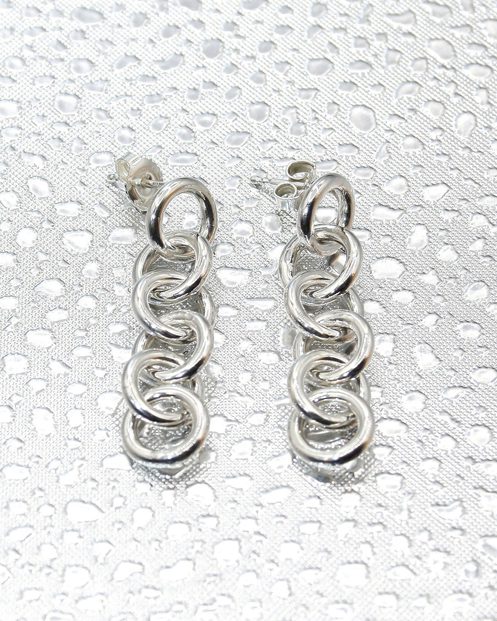 Chain Drops Studio Stars